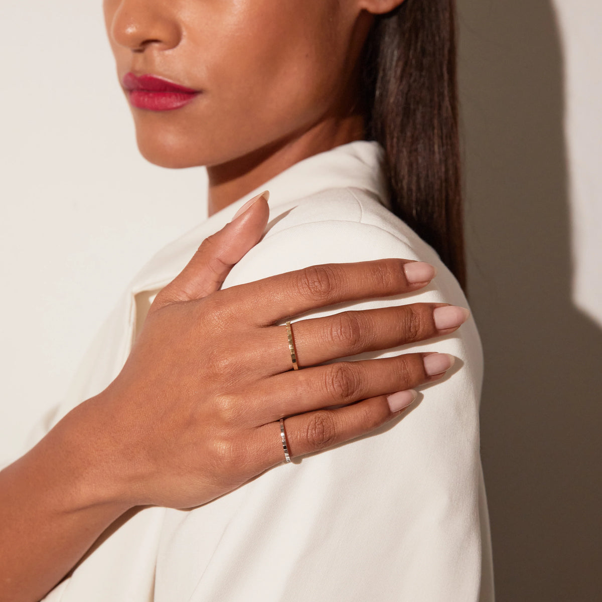 Jokabeth Jewelry Mini Infinity Ring – lifestyle worn natural hand pose
